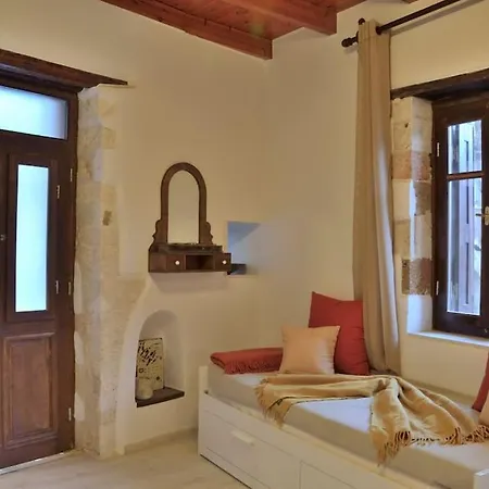 Apartamento Charming Stone Corner House La Canea